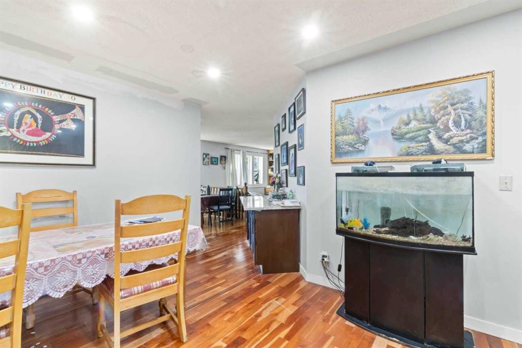 52 Edgepark Road Nw, Calgary, AB