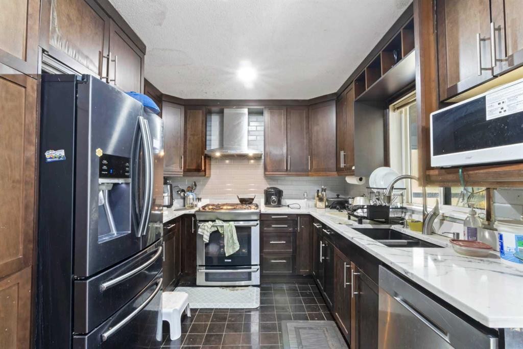 52 Edgepark Road Nw, Calgary, AB
