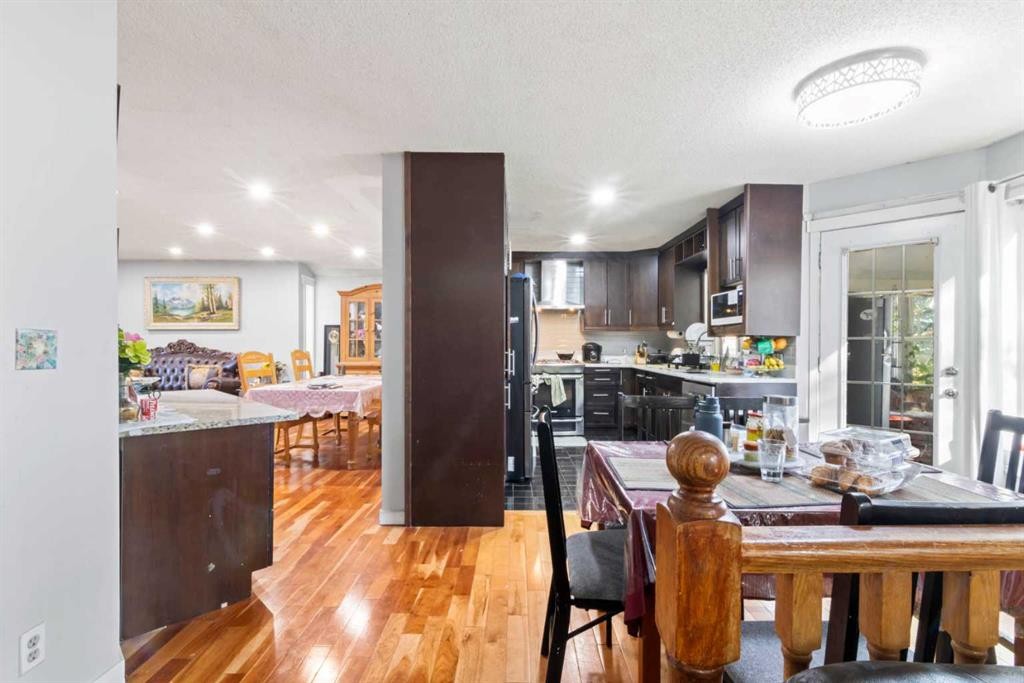 52 Edgepark Road Nw, Calgary, AB