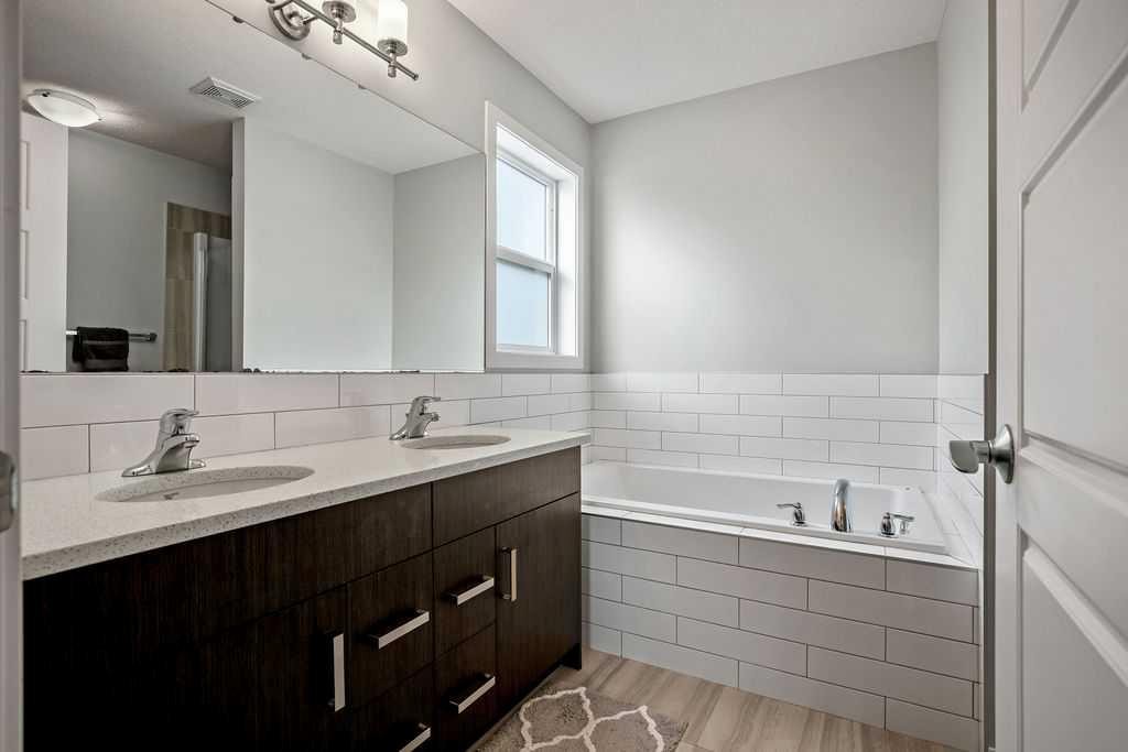 23 Drake Landing Boulevard, Okotoks, AB