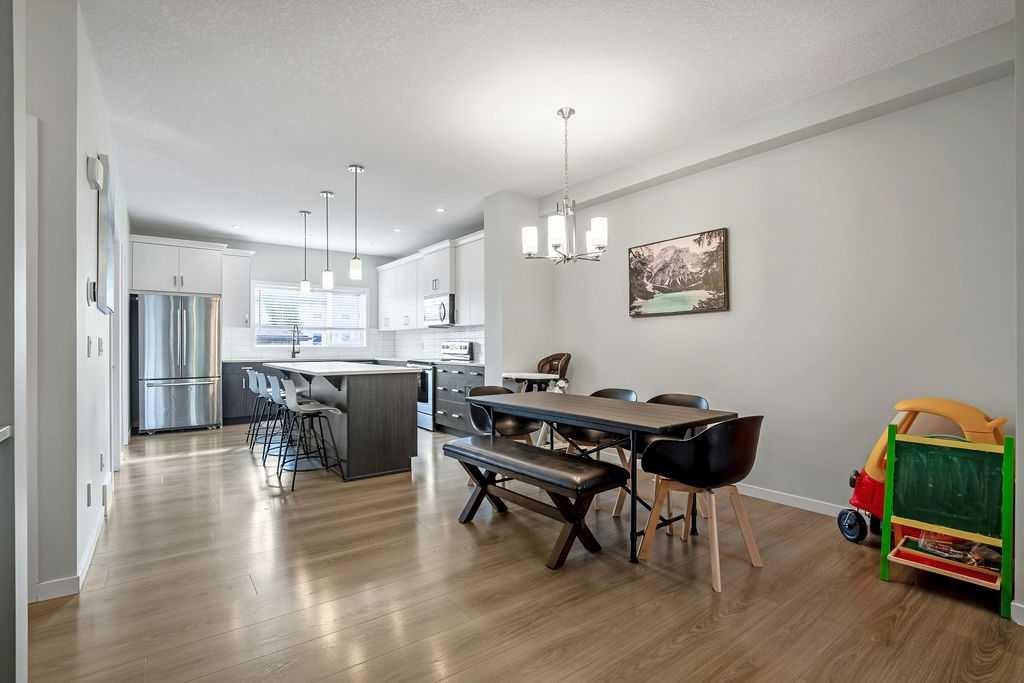 23 Drake Landing Boulevard, Okotoks, AB