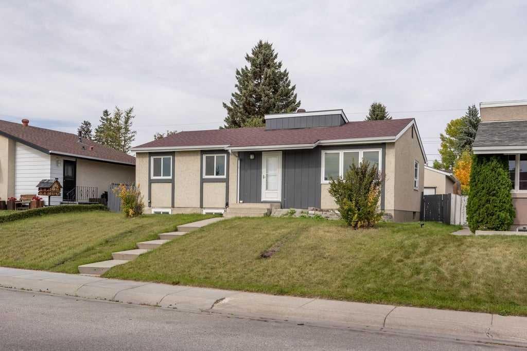 4628 Marcombe Road Ne, Calgary, AB