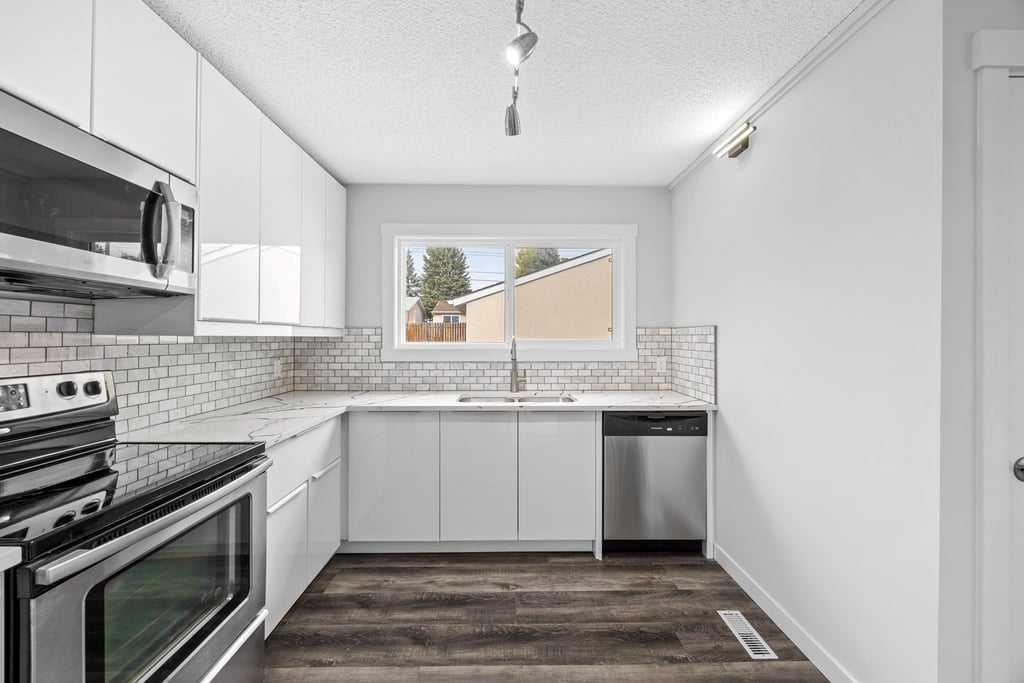 4628 Marcombe Road Ne, Calgary, AB
