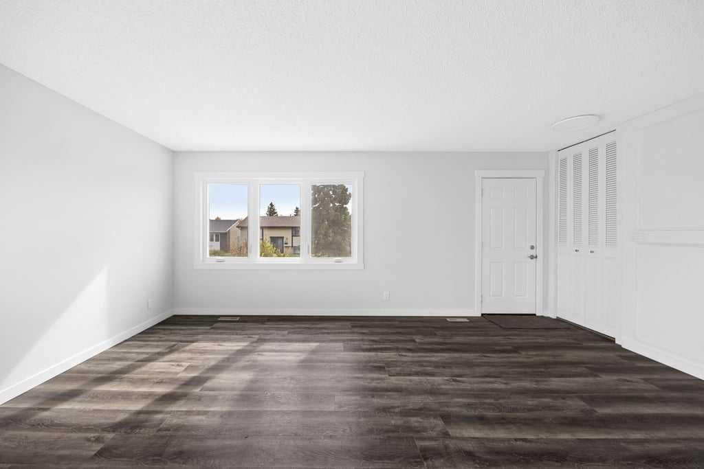 4628 Marcombe Road Ne, Calgary, AB