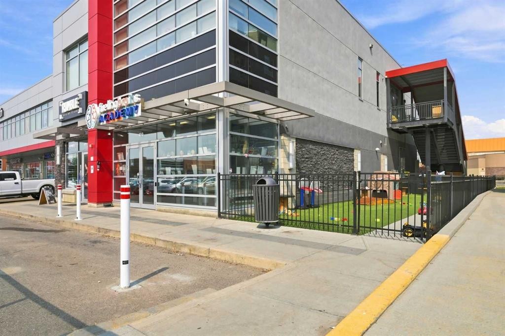 320-8530 8A Avenue Sw, Calgary, AB