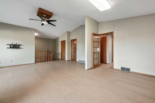 188 Deersaxon Circle Se, Calgary, AB 