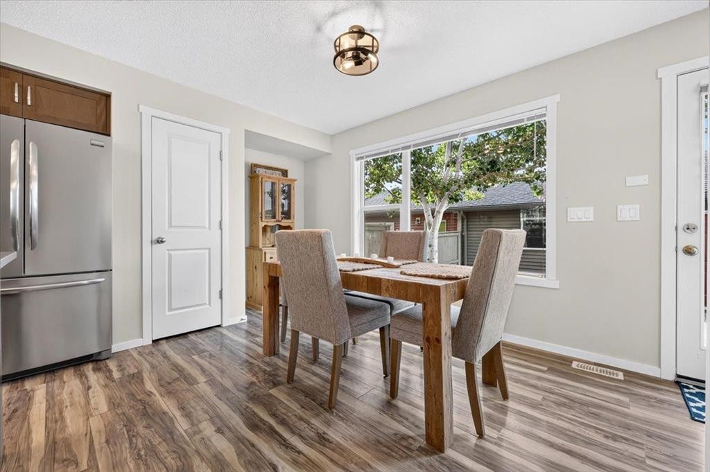 40 Sunvalley Road, Cochrane, AB