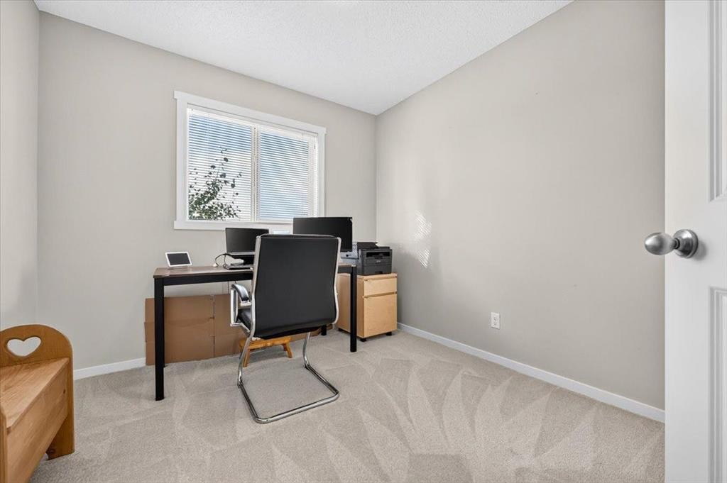 40 Sunvalley Road, Cochrane, AB