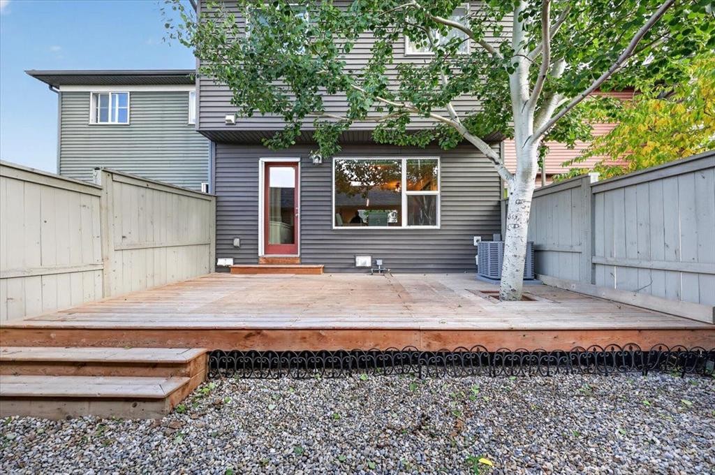 40 Sunvalley Road, Cochrane, AB