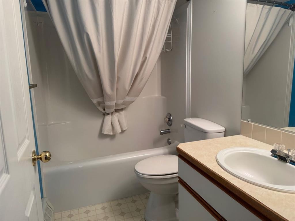 204-105 7 Avenue Se, High River, AB