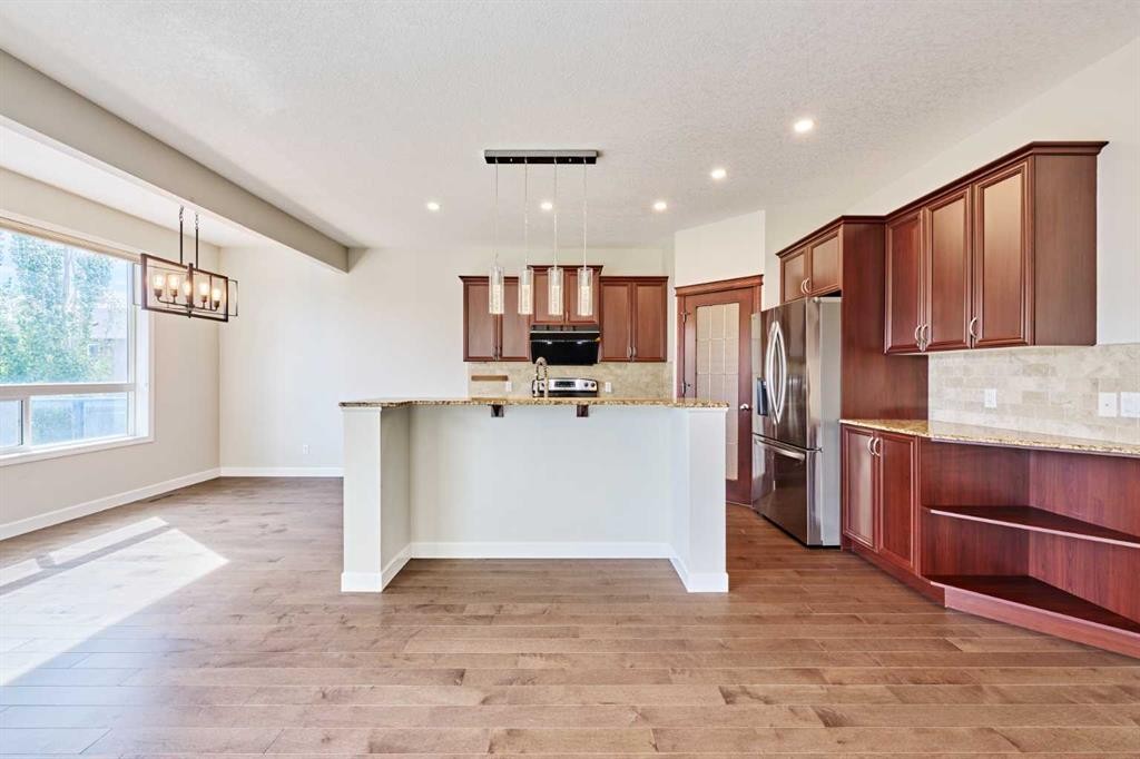 507 Panatella Square Nw, Calgary, AB