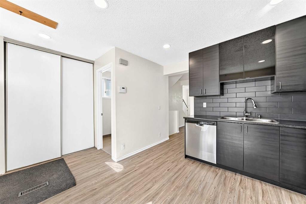 312 Falton Drive Ne, Calgary, AB