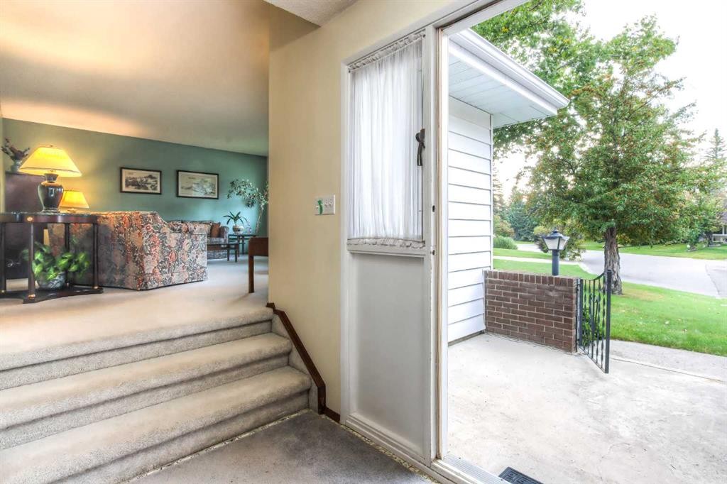 14 Varview Place Nw, Calgary, AB