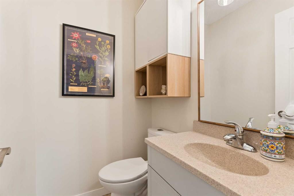 228 Midridge Crescent Se, Calgary, AB