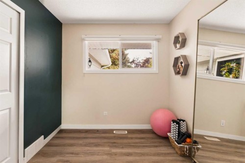 228 Midridge Crescent Se, Calgary, AB 