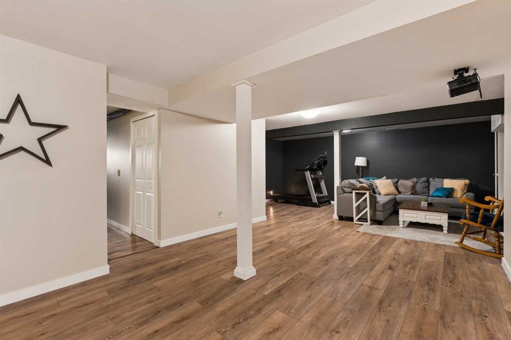 228 Midridge Crescent Se, Calgary, AB