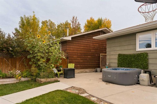 228 Midridge Crescent Se, Calgary, AB 