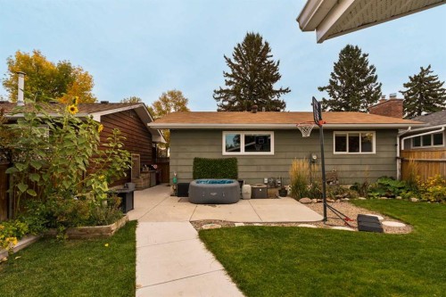 228 Midridge Crescent Se, Calgary, AB 