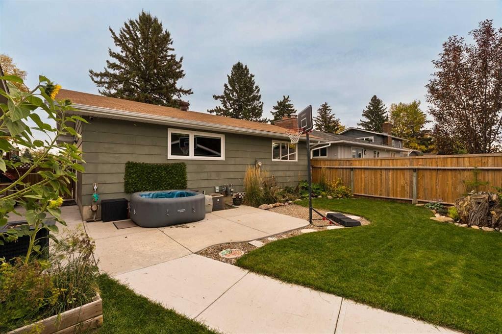 228 Midridge Crescent Se, Calgary, AB