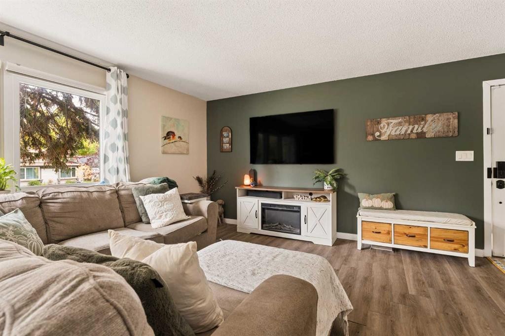 228 Midridge Crescent Se, Calgary, AB