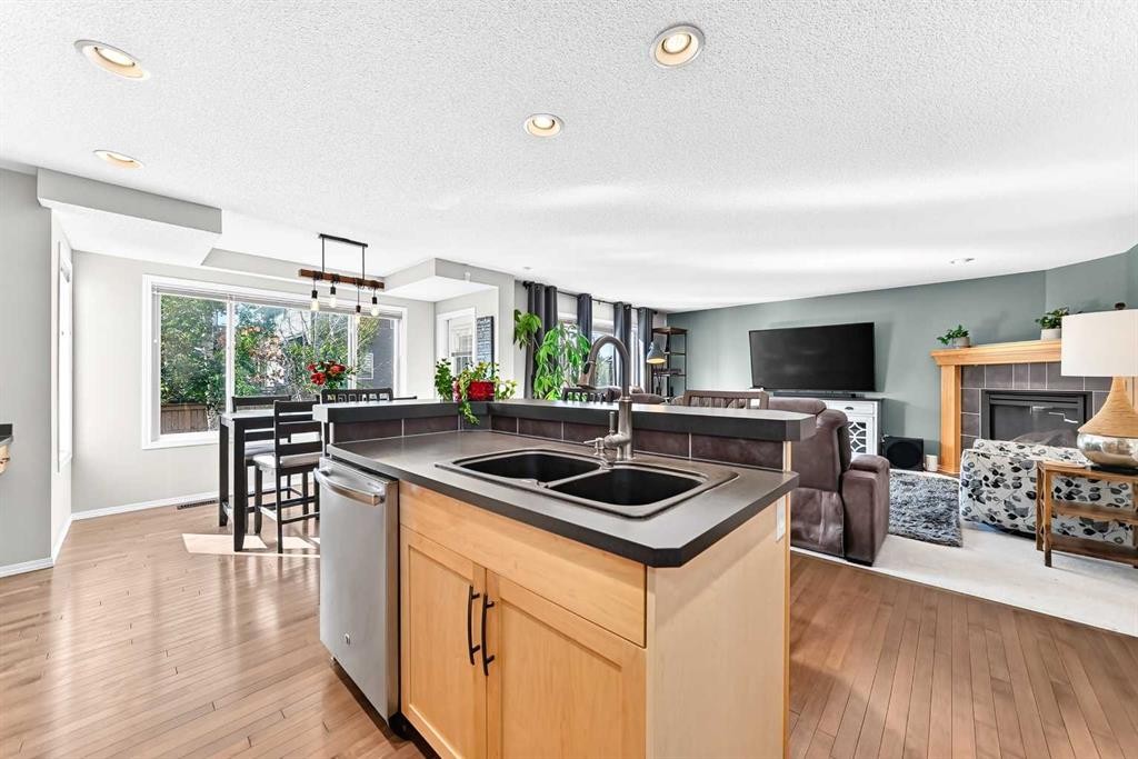 2071 Reunion Boulevard Nw, Airdrie, AB