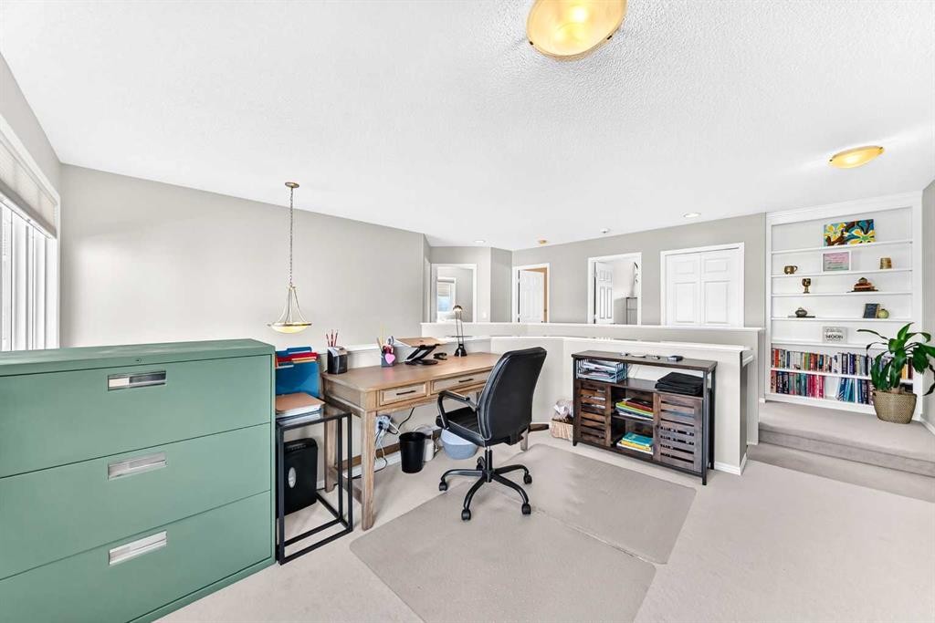 2071 Reunion Boulevard Nw, Airdrie, AB