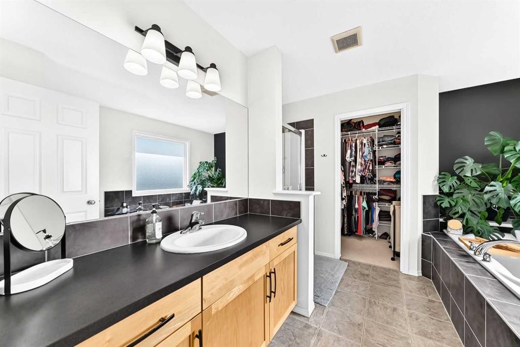 2071 Reunion Boulevard Nw, Airdrie, AB