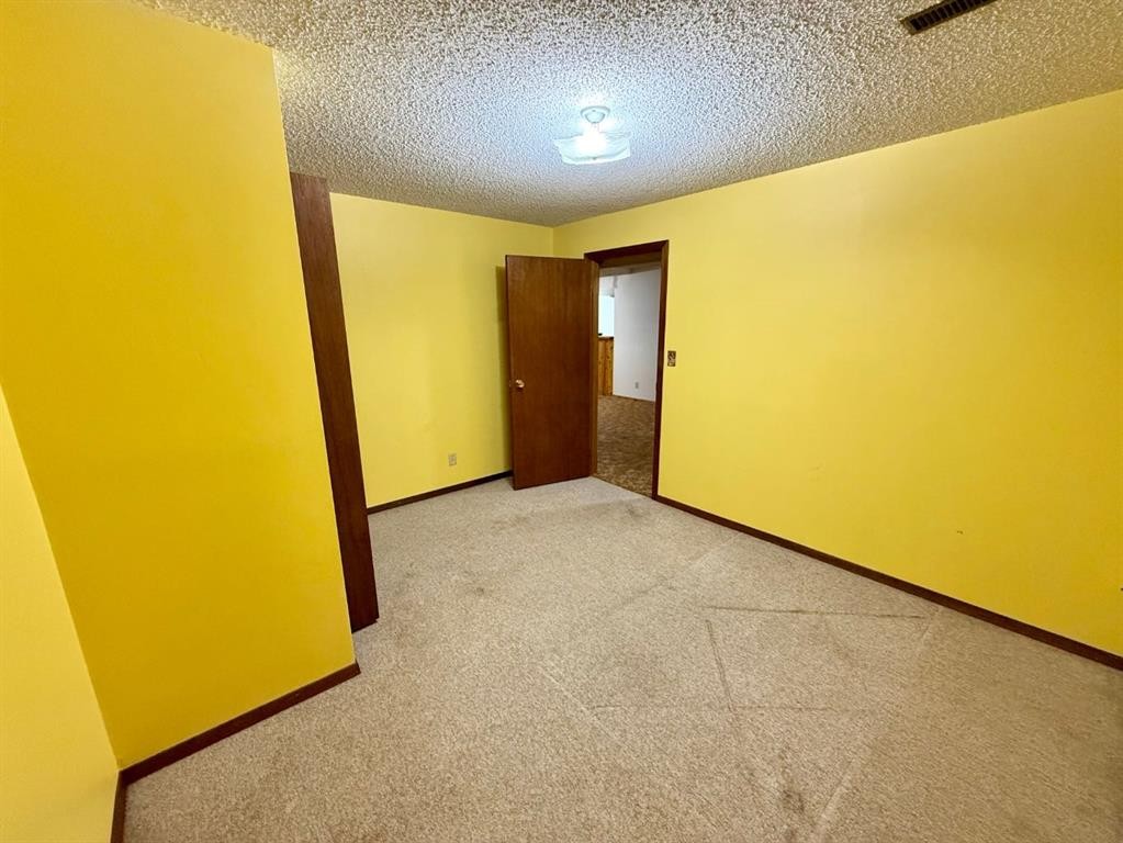 711 10 Avenue Se, High River, AB