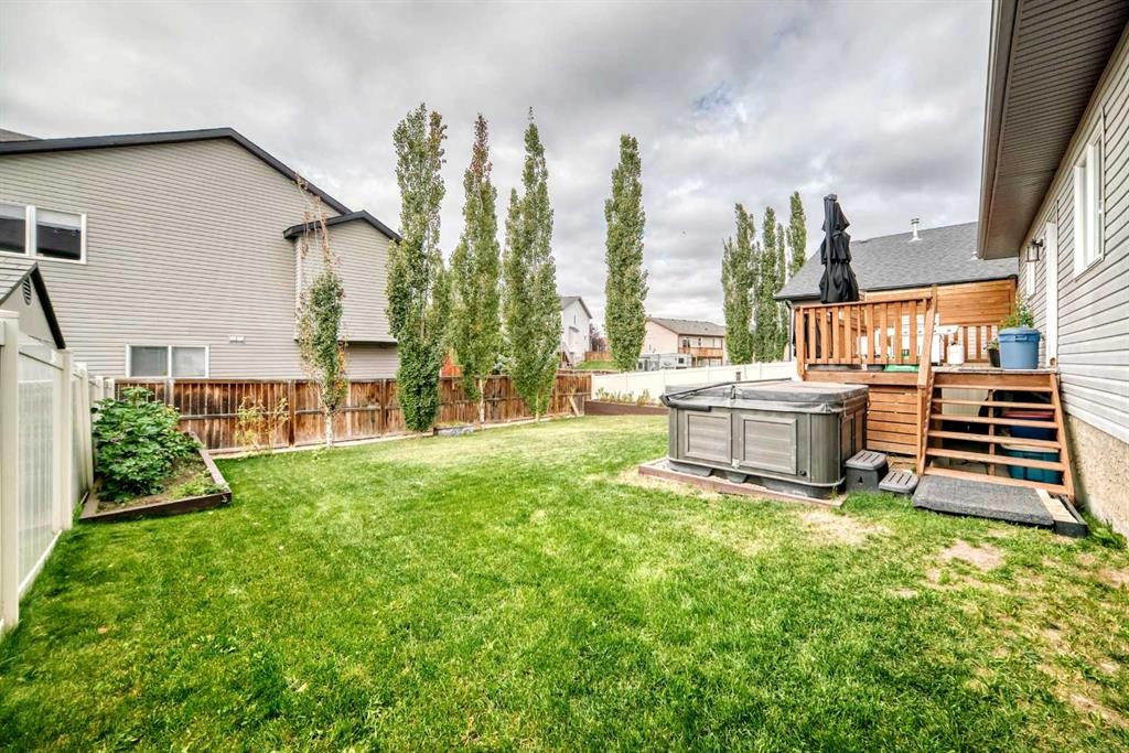 11 Bondar Gate, Carstairs, AB