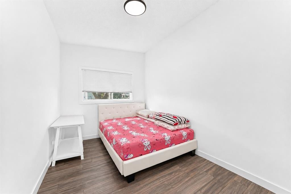 5608 Pensacola Crescent Se, Calgary, AB