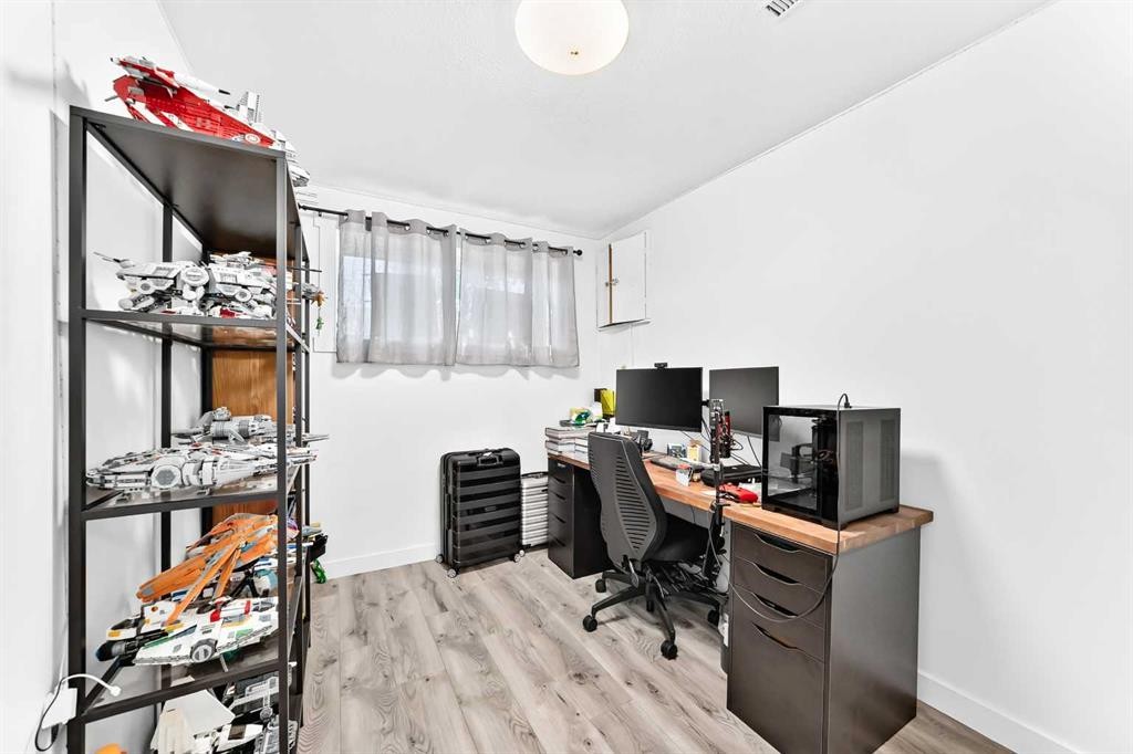5608 Pensacola Crescent Se, Calgary, AB