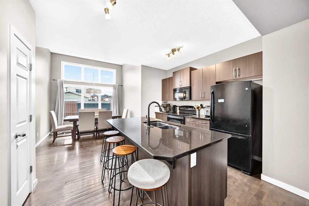 1046 New Brighton Park Se, Calgary, AB