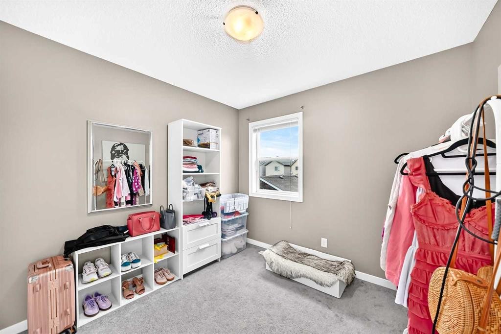1046 New Brighton Park Se, Calgary, AB