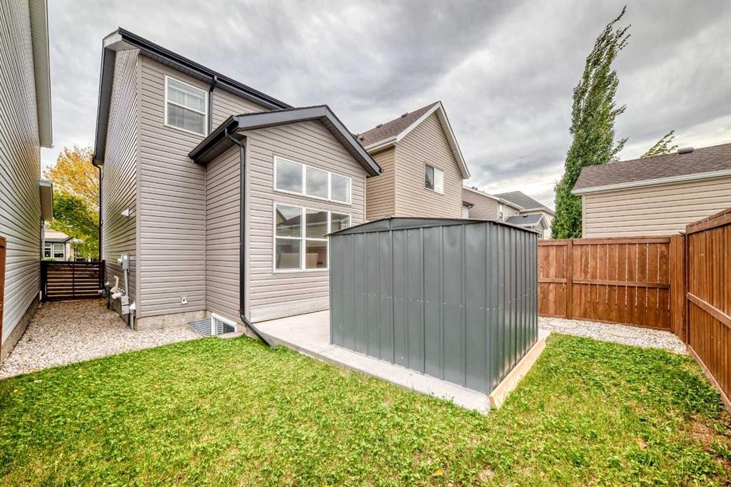 1046 New Brighton Park Se, Calgary, AB
