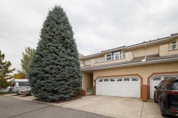 7 Richelieu Court SW Calgary, AB T3E 7E9