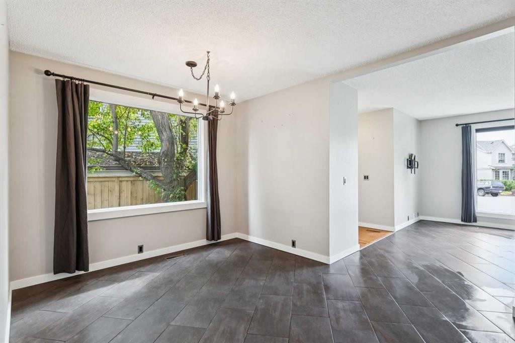 48 Woodglen Court Sw, Calgary, AB