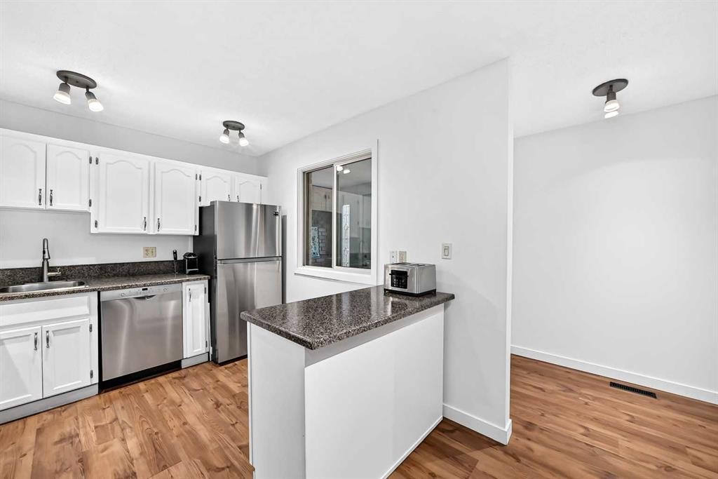 16-803 Varsity Estates Drive Nw, Calgary, AB