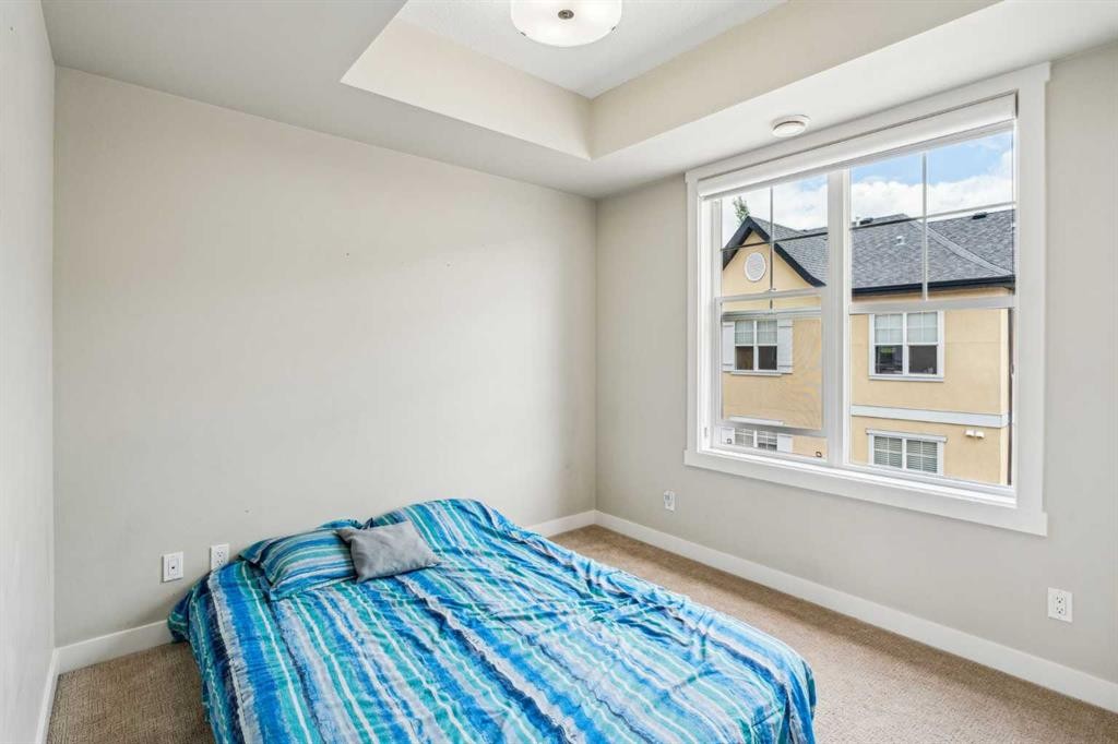 30 Cranbrook Villas Se, Calgary, AB