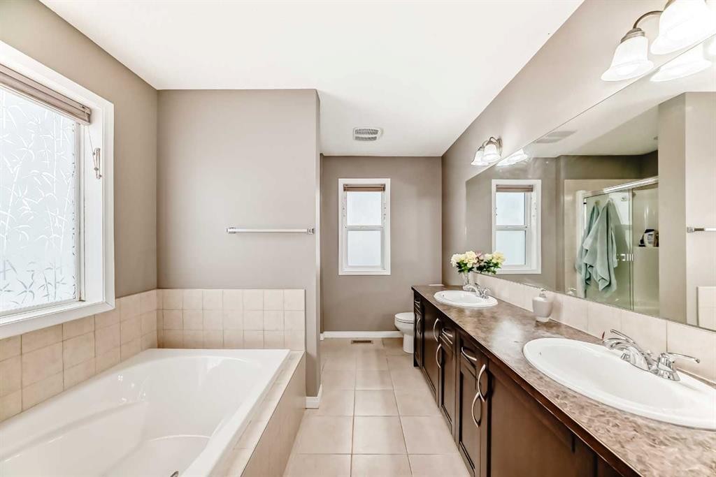2092 Reunion Boulevard Nw, Airdrie, AB