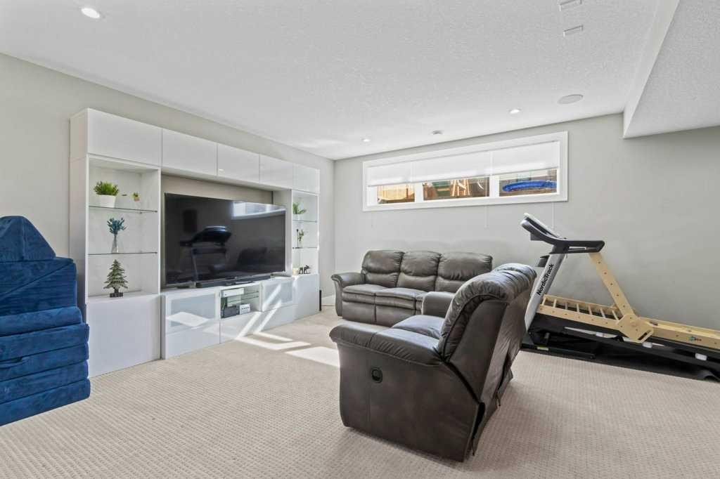 3519 3 Avenue Sw, Calgary, AB