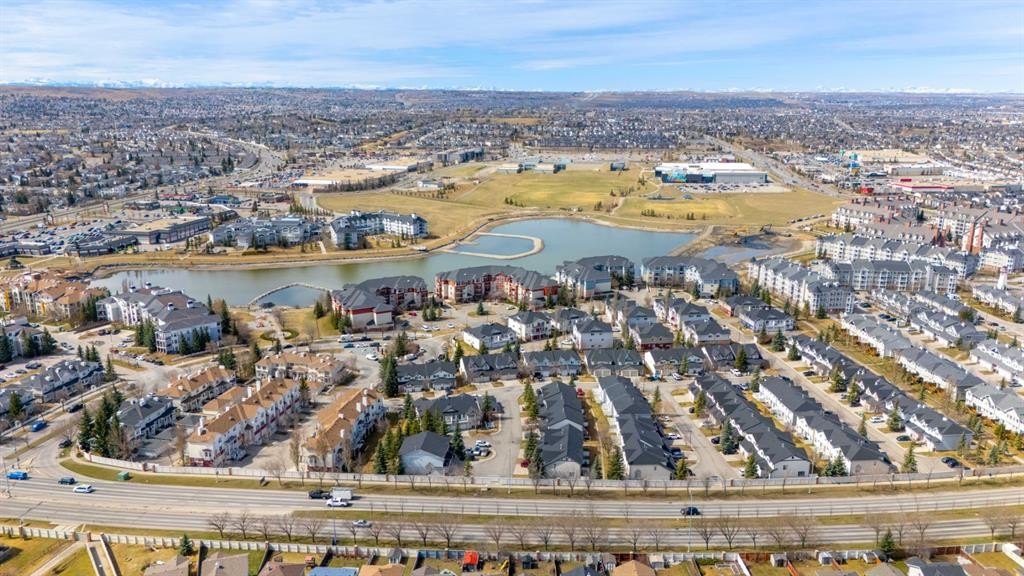 702 Panamount Boulevard Nw, Calgary, AB