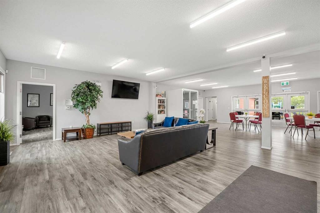 40-6220 17 Avenue Se, Calgary, AB