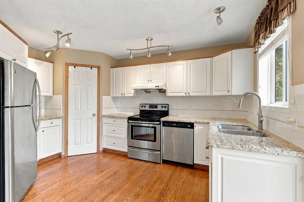 25 Arbour Ridge Park Nw, Calgary, AB