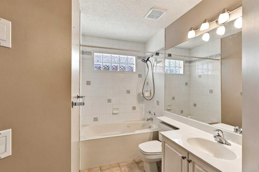 25 Arbour Ridge Park Nw, Calgary, AB