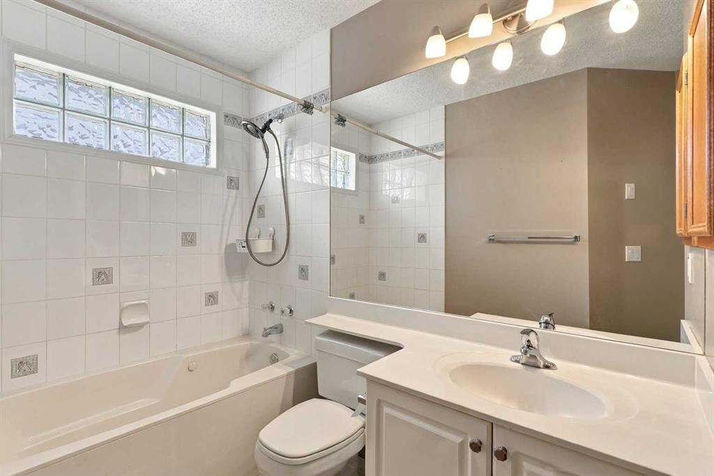 25 Arbour Ridge Park Nw, Calgary, AB