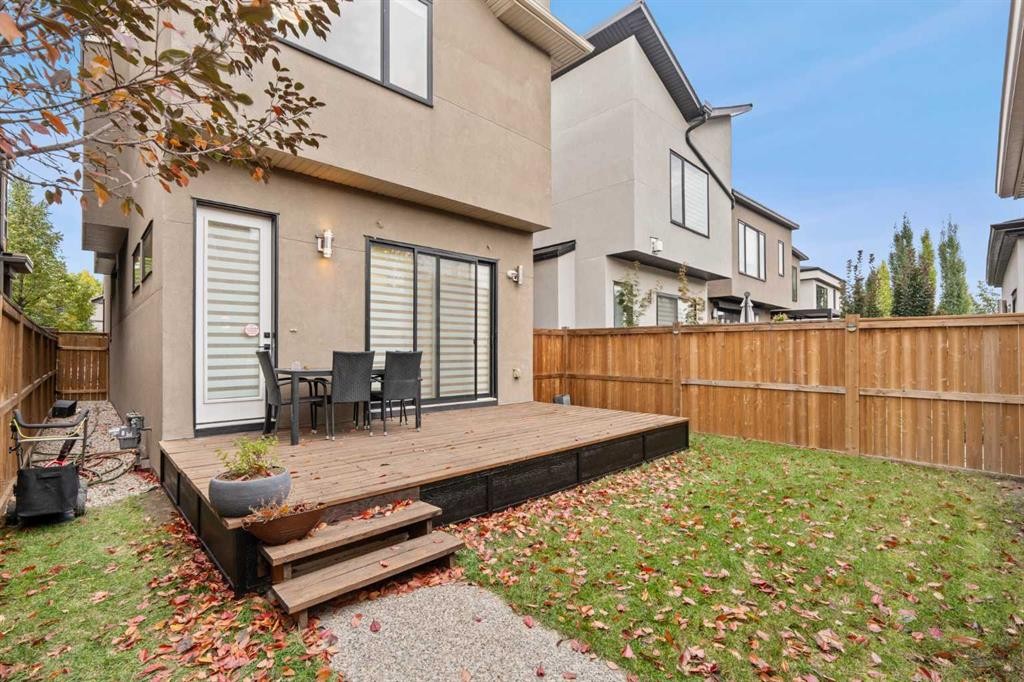 1937 44 Avenue Sw, Calgary, AB