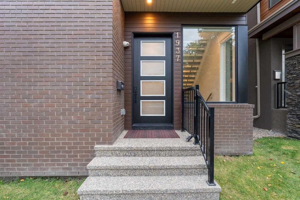 1937 44 Avenue Sw, Calgary, AB