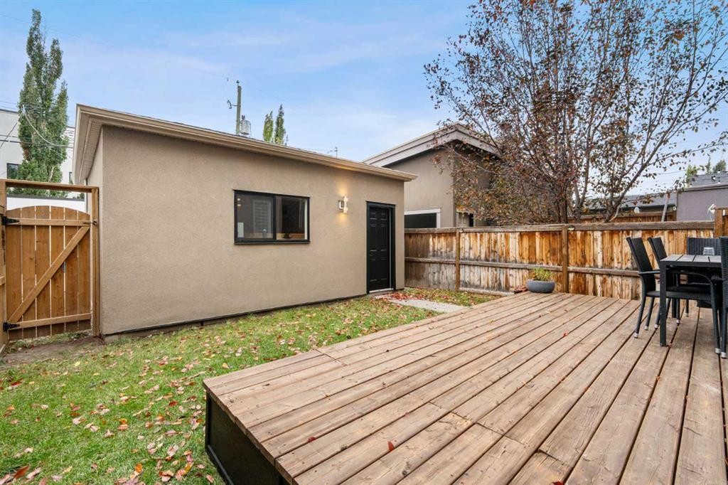 1937 44 Avenue Sw, Calgary, AB