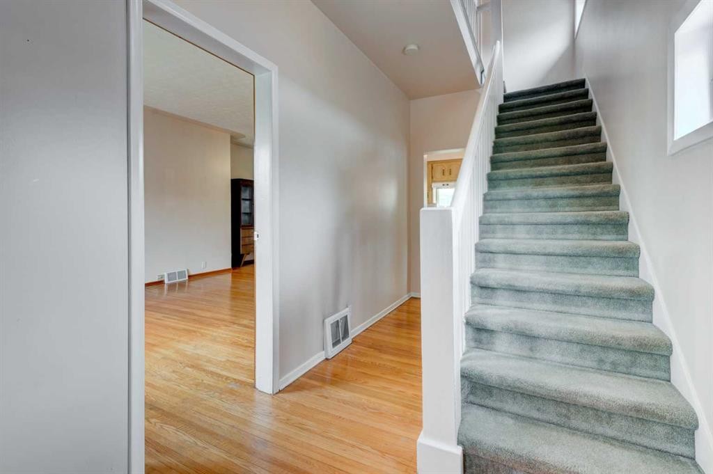 1731 26 Avenue Se, Calgary, AB