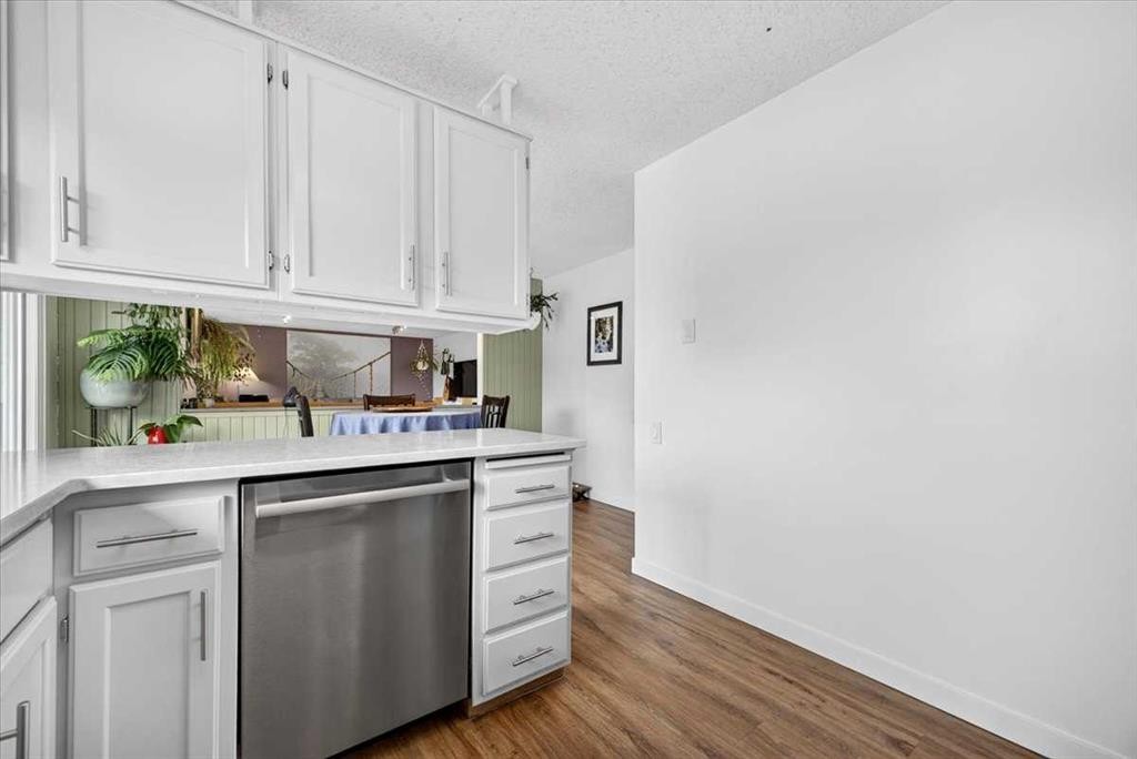 63 Beaconsfield Way Nw, Calgary, AB